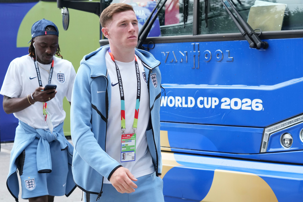 England's Elliot Anderson arrives for the World Cup third-place playoff soccer match between France and England in Miami Gardens, Fla., Saturday, July 18, 2026. (AP Photo/Marta Lavandier)