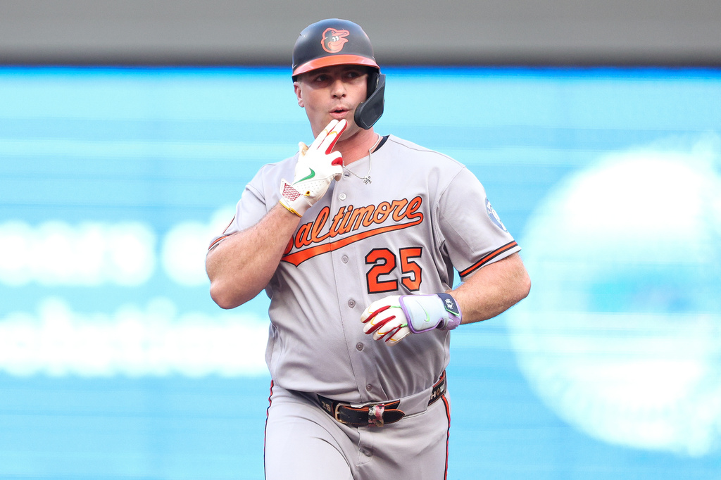 Baltimore Orioles' Pete Alonso (25) celebrates his two run home run against the Minnesota Twins during the first inning of a baseball game, Tuesday, Aug. 11, 2026, in Minneapolis. (AP Photo/Matt Krohn)