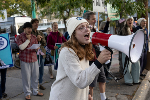 University of Montana student Maddie Grebb leads a chant across the street from the Russell Smith federal courthouse, where young climate activists were in court challenging President Donald Trump's orders promoting fossil fuels, Sept. 17, 2025, in Missoula, Montana. (Ben Allan Smith/The Missoulian via AP) University of Montana student Maddie Grebb leads a chant across the street from the Russell Smith federal courthouse, where young climate activists were in court challenging President Donald Trump's orders promoting fossil fuels, Sept. 17, 2025, in Missoula, Montana. (Ben Allan Smith/The Missoulian via AP)