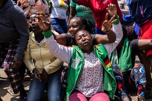 People react in the Kibera neighborhood of Nairobi, Kenya, to the death of Kenya former prime minister Raila Odinga Wednesday, Oct. 15, 2025. Odinga died of a heart attack in Indiaat the age of 80. (AP Photo/Samson Otieno) People react in the Kibera neighborhood of Nairobi, Kenya, to the death of Kenya former prime minister Raila Odinga Wednesday, Oct. 15, 2025. Odinga died of a heart attack in Indiaat the age of 80. (AP Photo/Samson Otieno)