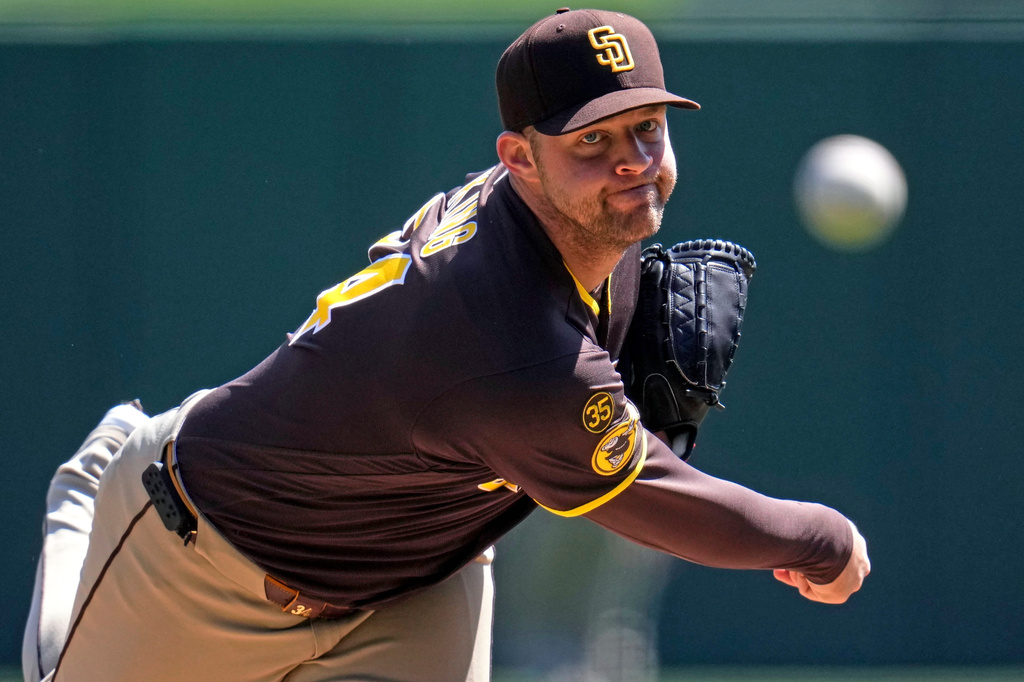San Diego Padres pitcher Michael King delivers during the first inning of a baseball game against the Pittsburgh Pirates in Pittsburgh, Wednesday, April 8, 2026. (AP Photo/Gene J. Puskar)