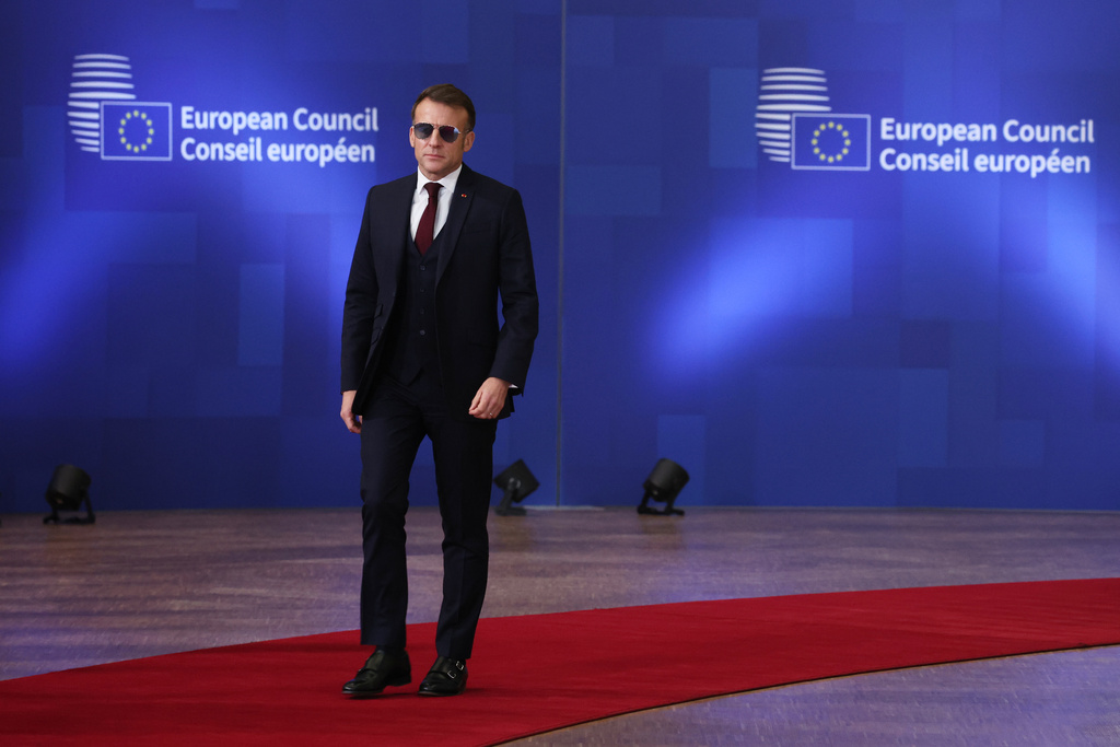 French President Emmanuel Macron arrives for the EU summit in Brussels, Thursday, Jan. 22, 2026. (AP Photo/Omar Havana)