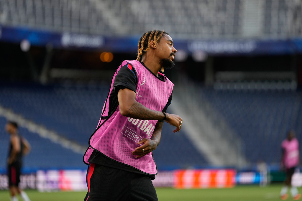PSG's Bradley Barcola during a training session ahead of the UEFA Super Cup soccer match against Aston Villa in Salzburg, Austria, Tuesday, Aug. 11, 2026. (AP Photo/Darko Bandic)