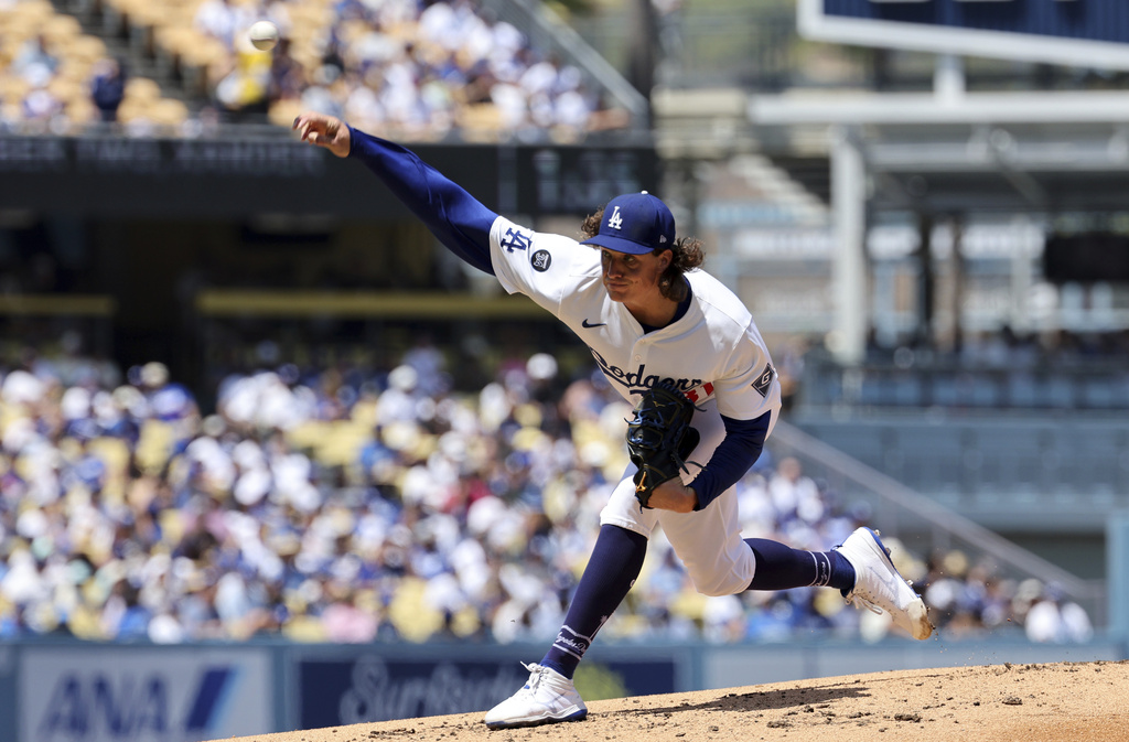 Los Angeles Dodgers pitcher Tyler Glasnow delivers against the San Diego Padres during the second inning of a baseball game, Sunday, Aug. 17, 2025, in Los Angeles. (AP Photo/Kevork Djansezian)