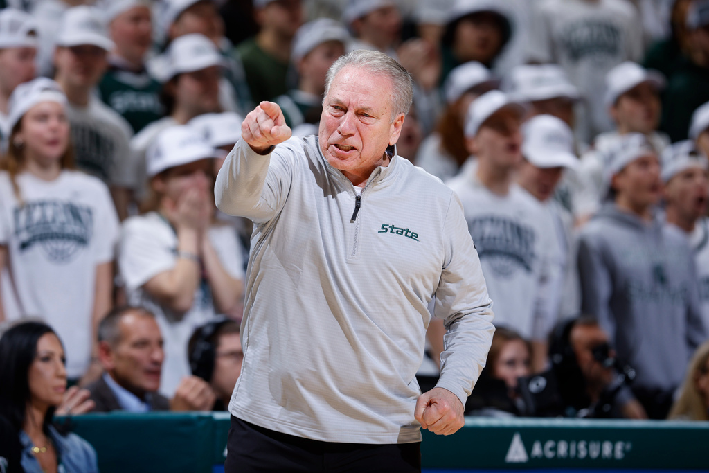 Michigan State coach Tom Izzo gestures during the first half of an NCAA college basketball game, Saturday, Jan. 24, 2026, in East Lansing, Mich. (AP Photo/Al Goldis)