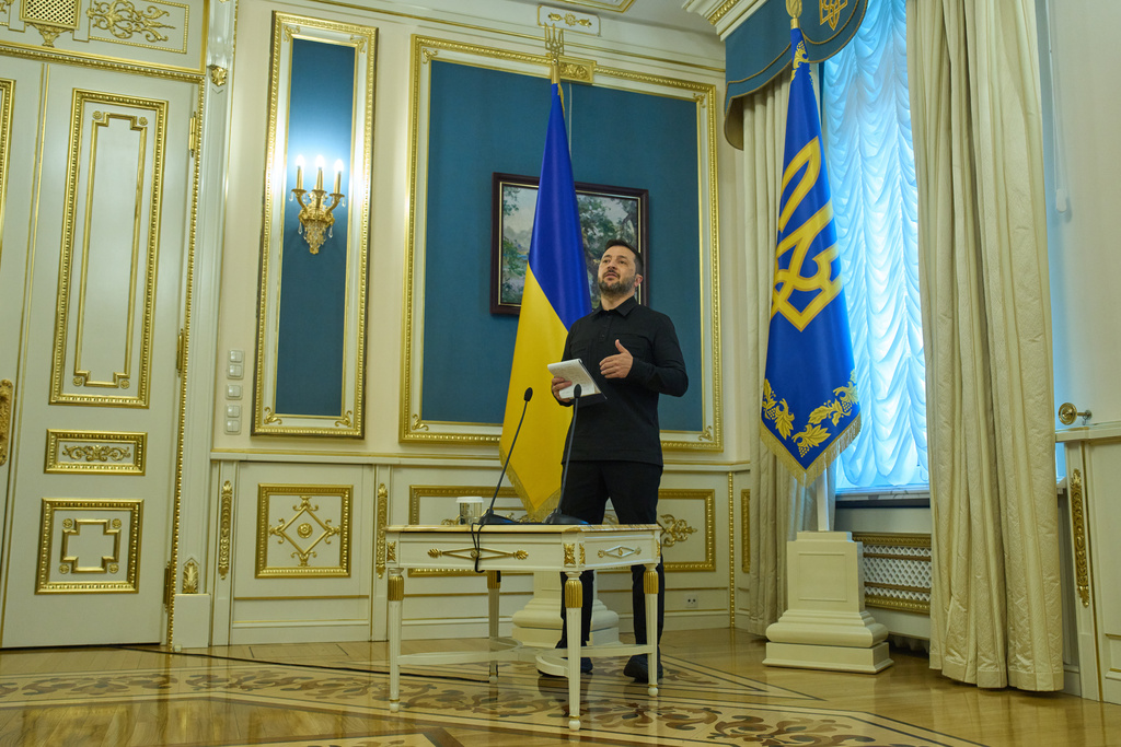 Ukrainian President Volodymyr Zelenskyy talks during his press conference in Kyiv, Ukraine, Saturday, Sept. 27, 2025. (AP Photo/Efrem Lukatsky)