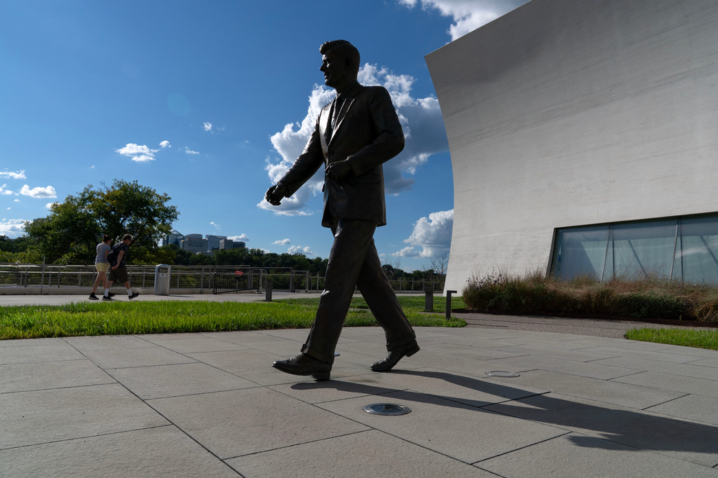 A sculpture of President John F. Kennedy is seen at The John F. Kennedy Center for the Performing Arts, Sunday, Sept. 6, 2026, in Washington. (AP Photo/Jose Luis Magana)