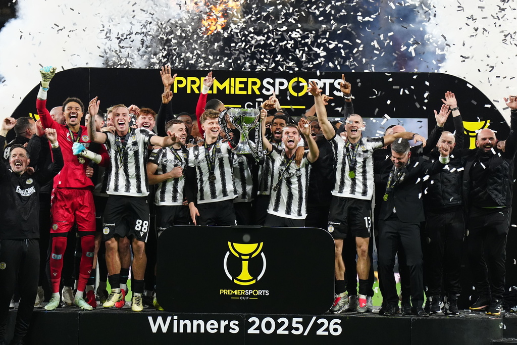 St Mirren players celebrate after the final whistle of the Scottish Premier Sports Cup final against Celtic, in Glasgow, Scotland, Sunday, Dec. 14, 2025. (Jane Barlow/PA via AP)