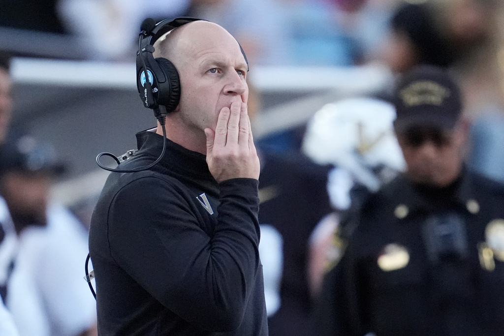 Vanderbilt head coach Clark Lea looks onto the field during the first half of an NCAA college football game against Auburn, Saturday, Nov. 8, 2025, in Nashville, Tenn. (AP Photo/George Walker IV)
