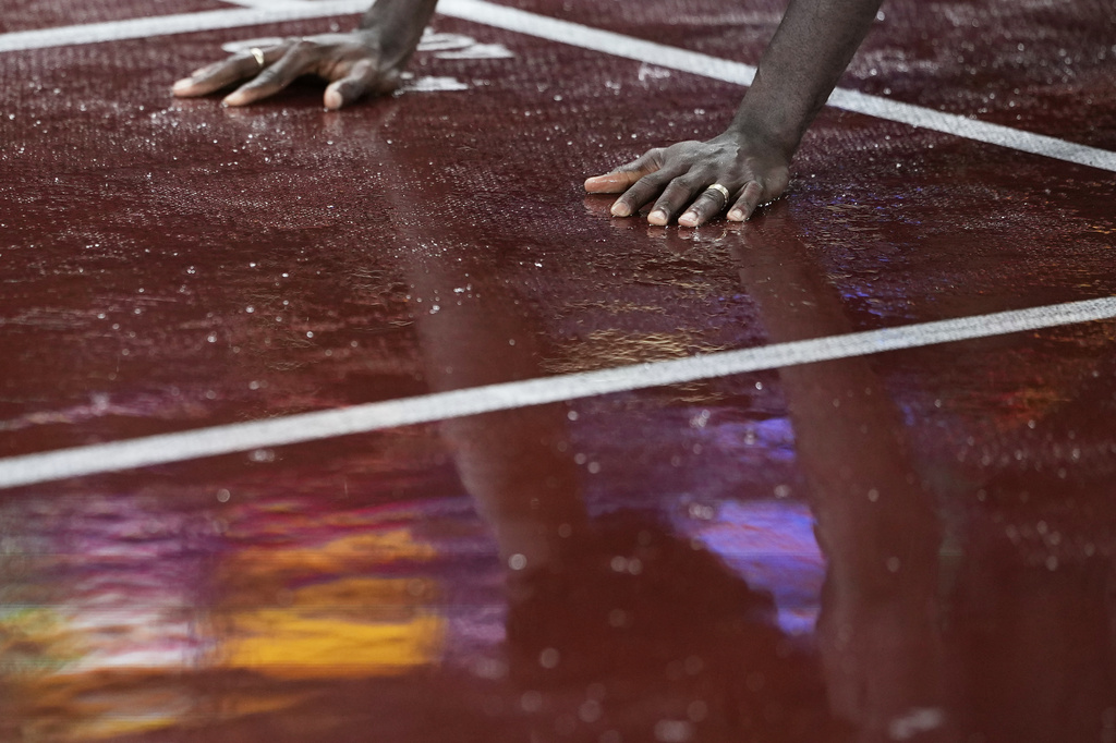 Trinidad And Tobago's Jereem Richards prepares to start in the men's 400 meters final at the World Athletics Championships in Tokyo, Thursday, Sept. 18, 2025. (AP Photo/Ashley Landis)