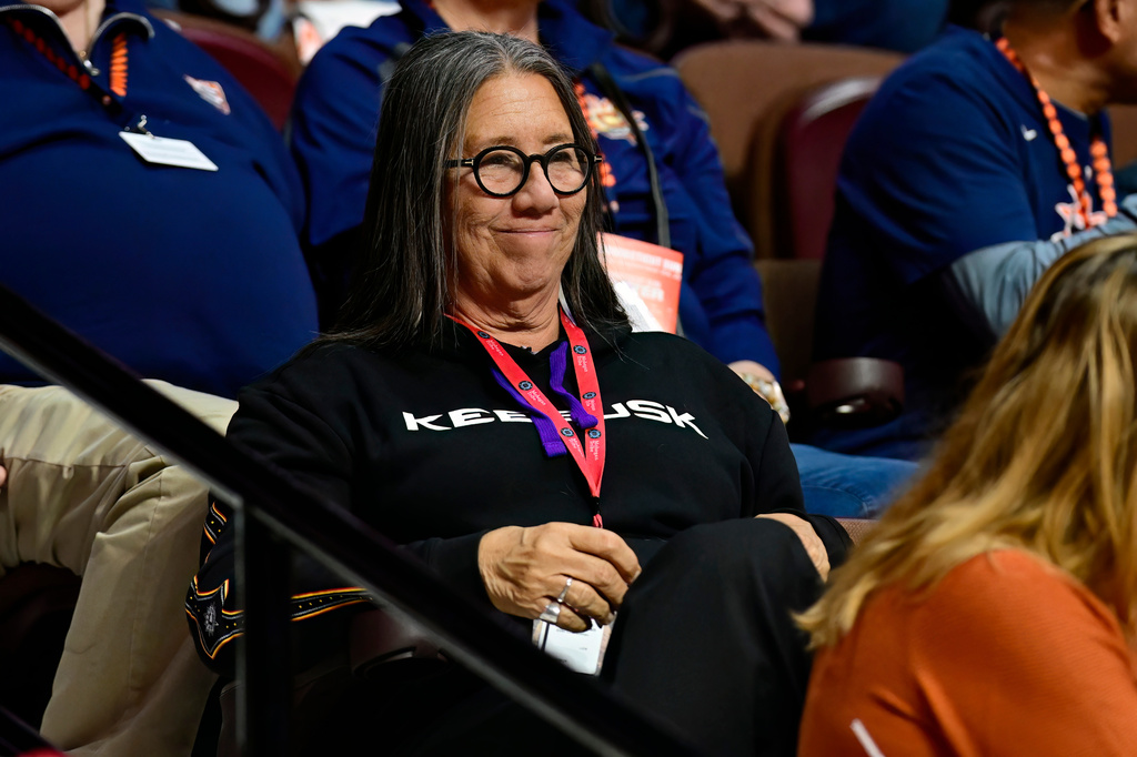 Beth Regan, chairwoman of the Mohegan Tribe's Council of Elders, watches the last WNBA home game of the Connecticut Sun, against the Toronto Tempo, Thursday, Sept. 24, 2026, at Mohegan Sun in Uncasville, Conn. (AP Photo/Jessica Hill)