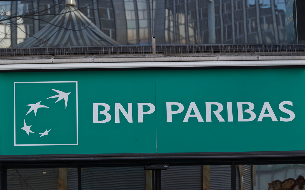 FILE - The logo of French bank BNP Paribas SA is pictured at the La Defense business district outside Paris, Thursday, Jan. 11, 2016(AP Photo/Michel Euler, File)