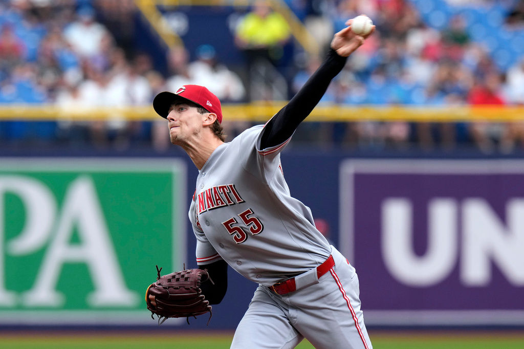 Cincinnati Reds pitcher Brandon Williamson delivers to the Tampa Bay Rays during the first inning of a baseball game Wednesday, April 22, 2026, in St. Petersburg, Fla. (AP Photo/Chris O'Meara)