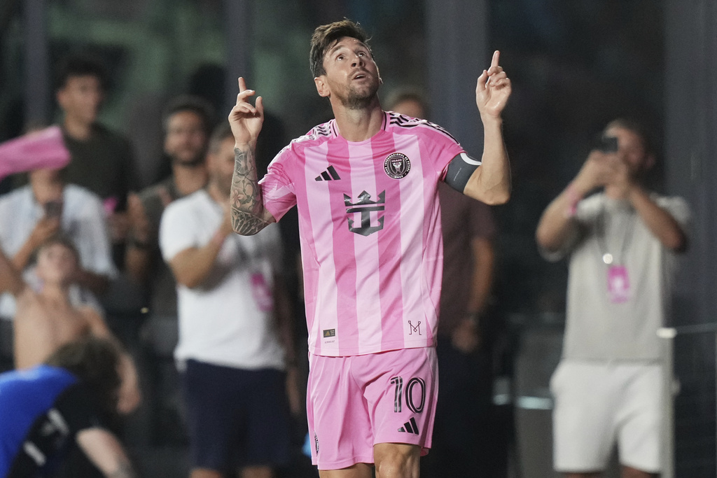 Inter Miami forward Lionel Messi (10) reacts after scoring a goal during the second half of an MLS soccer match against the Los Angeles Galaxy, Saturday, Aug. 16, 2025, in Fort Lauderdale, Fla. (AP Photo/Lynne Sladky)