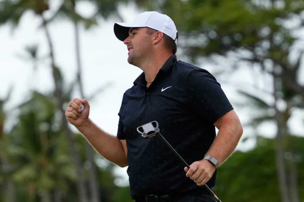 Chris Gotterup reacts after winning the Sony Open golf event at the Waialae Country Club in Honolulu, Sunday, Jan. 18, 2026. (AP Photo/Matt York)
