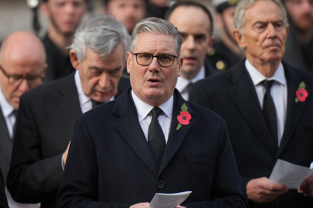 Britain's Prime Minister Keir Starmer attends the Remembrance Sunday Service at the Cenotaph in London, Sunday, Nov. 9, 2025. (AP Photo/Alastair Grant, Pool)