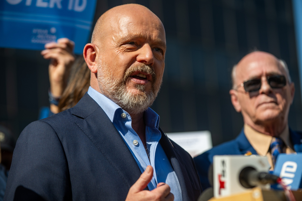 California gubernatorial candidate Steve Hilton speaks during a campaign event on Tuesday, June 9, 2026, in Norwalk, Calif. (AP Photo/Benjamin Hanson)