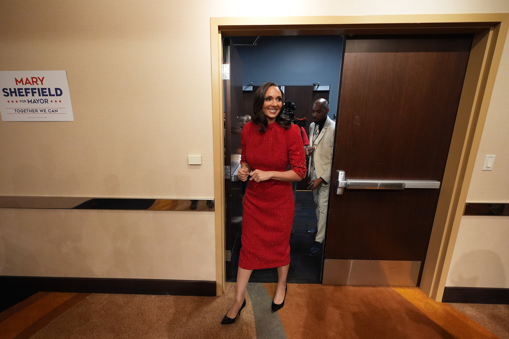 Detroit mayoral candidate Mary Sheffield arrives before speaking at an election night watch party on Tuesday, Nov. 4, 2025, in Detroit. (AP Photo/Paul Sancya)
