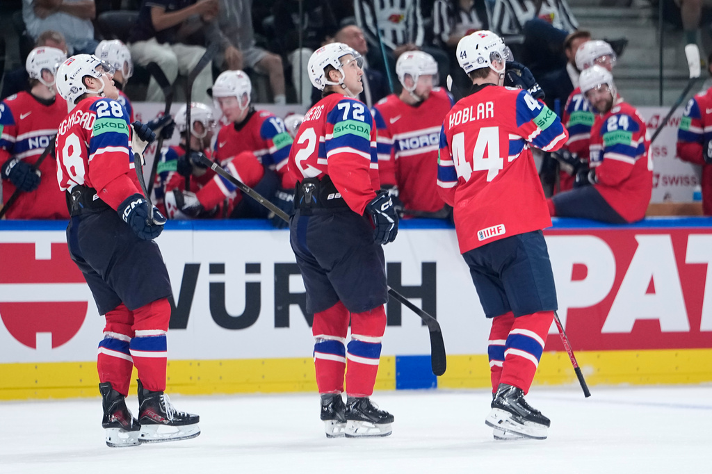 Norway's Stian Solberg (72) celebrates after scoring his side's second goal during the 2026 IIHF Men's Ice Hockey World Championship bronze medal match between Canada and Norway, in Zurich, Switzerland, Sunday, May 31, 2026. (AP Photo/Darko Bandic)