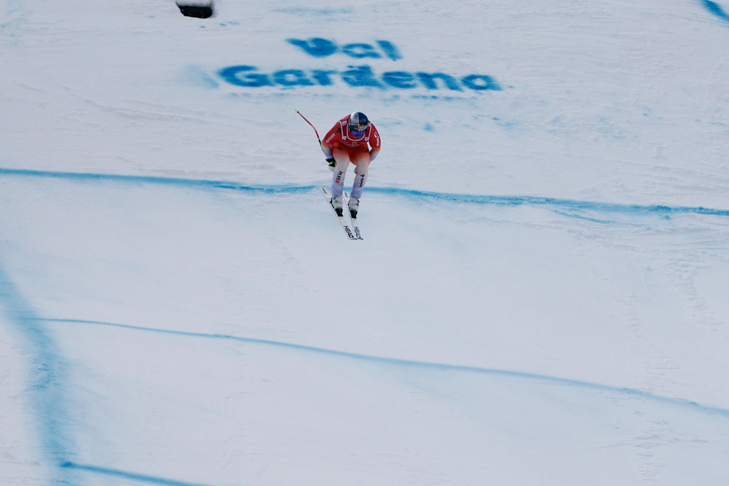 Switzerland's Franjo von Allmen competes during an alpine ski, men's World Cup downhill, in Val Gardena, Italy, Thursday, Dec. 18, 2025. (AP Photo/Gabriele Facciotti)