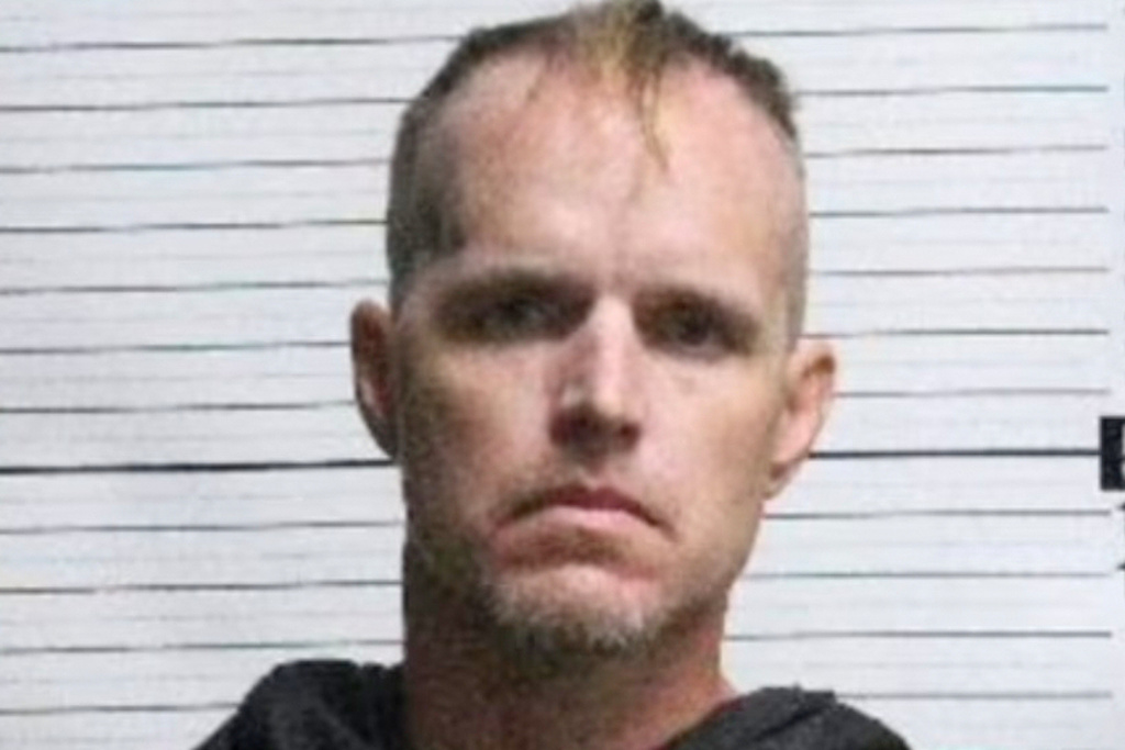 Nigel Edge, sospechoso del tiroteo en Southport, Carolina del Norte. Foto sin fecha suministrada por el Departamento de Policía del Condado Brunswick en Carolina del Norte. (Departamento de Policía del Condado Brunswick via AP)