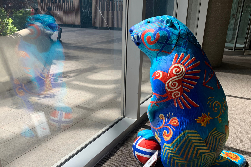 A beaver sculpture representing Norway that is part of The Great Beaver Quest, a World Cup-themed contest, stands inside an office building Thursday, June 4, 2026, in Toronto. (AP Photo/Mike Householder)