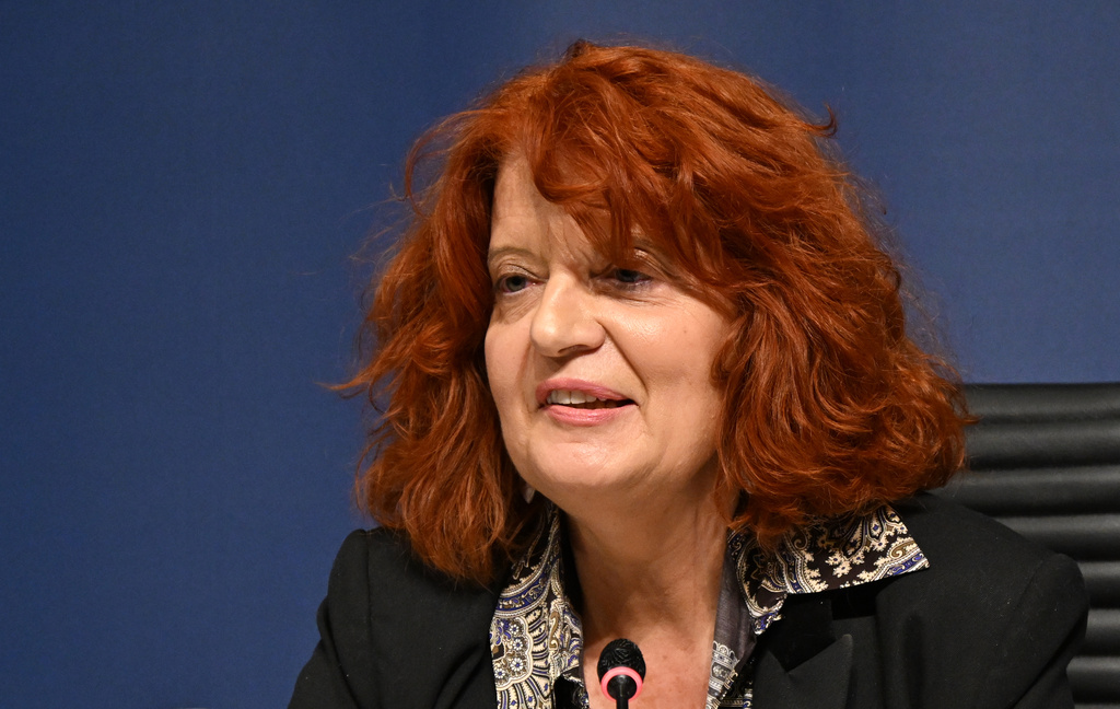 Paris prosecutor Laure Beccuau speaks during a news conference at the Paris courthouse Wednesday, Oct. 29, 2025, on the judicial investigation into the jewels robbery at the Louvre museum in Paris, France. (AP Photo/Emma Da Silva)