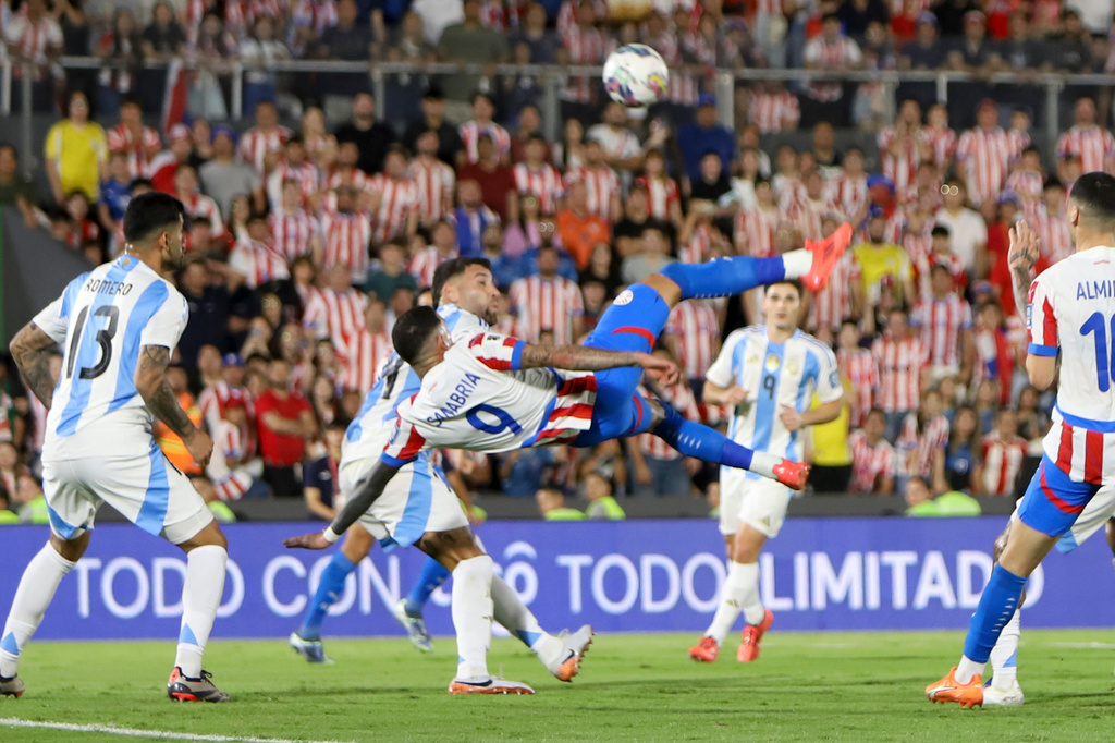 FILE - Paraguay's Antonio Sanabria scores his side's first goal against Argentina during a qualifying soccer match for the FIFA World Cup 2026 in Asuncion, Paraguay, Thursday, Nov. 14, 2024. (AP Photo/Marta Escurra, File)
