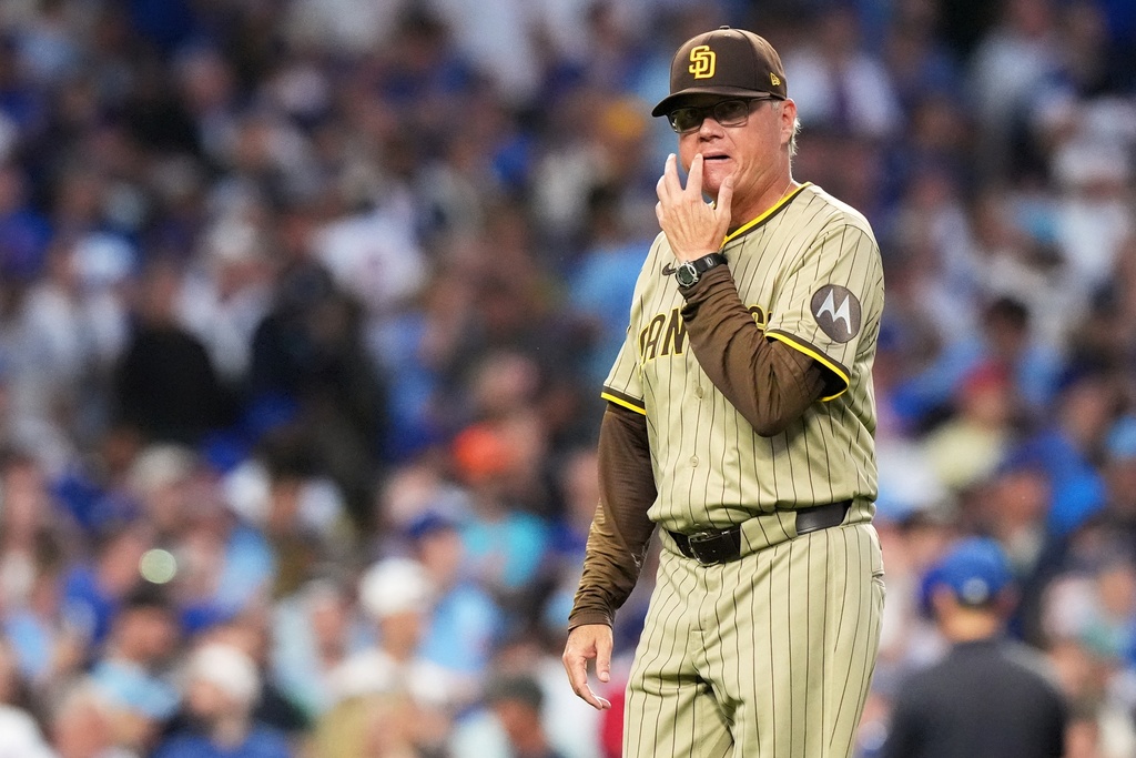 San Diego Padres manager Mike Shildt reacts during the seventh inning of Game 3 of a National League wild card baseball game against the Chicago Cubs Thursday, Oct. 2, 2025, in Chicago. (AP Photo/Nam Huh)