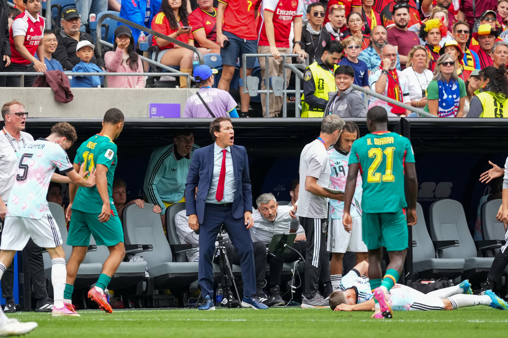 Belgium head coach Rudi Garcia argues a call during the World Cup round of 32 soccer match between Belgium and Senegal in Seattle, Wednesday, July 1, 2026. (AP Photo/Ted S. Warren)