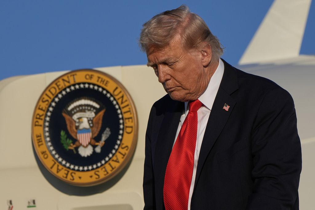 President Donald Trump arrives on Air Force One at LaGuardia Airport, Thursday, Sept. 11, 2025, in New York. (AP Photo/Alex Brandon)