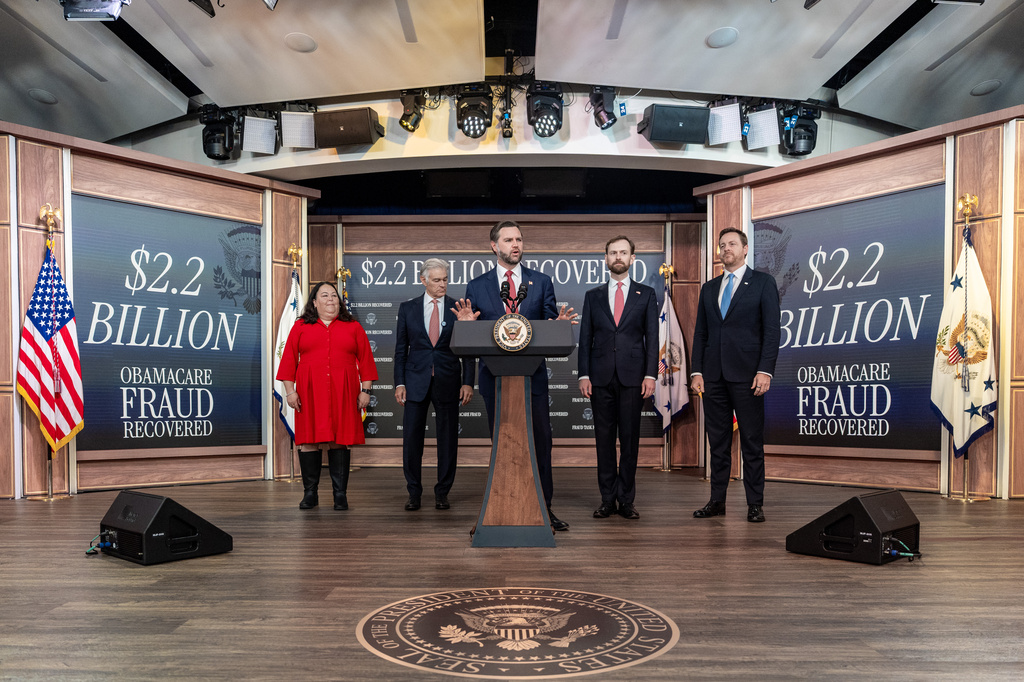 Vice President JD Vance, center, speaks during a news conference accompanied by Kim Brandt, Chief Operating Officer for the Centers for Medicare and Medicaid Services, left, Dr. Mehmet Oz, Administrator for the Centers for Medicare & Medicaid Services, Chairman Andrew Ferguson of the Federal Trade Commission (FTC), and Chris Klomp, nominee for Deputy Secretary of Health and Human Services, in the South Court Auditorium in the Eisenhower Executive Office Building on the White House campus, Tuesday, Sept. 22, 2026, in Washington. (AP Photo/Alex Brandon)