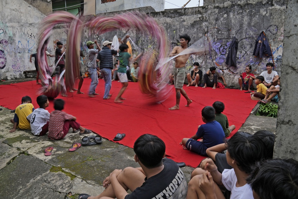 chinese new year lion dragon dance puppet chinese new year lion dragon dance puppet