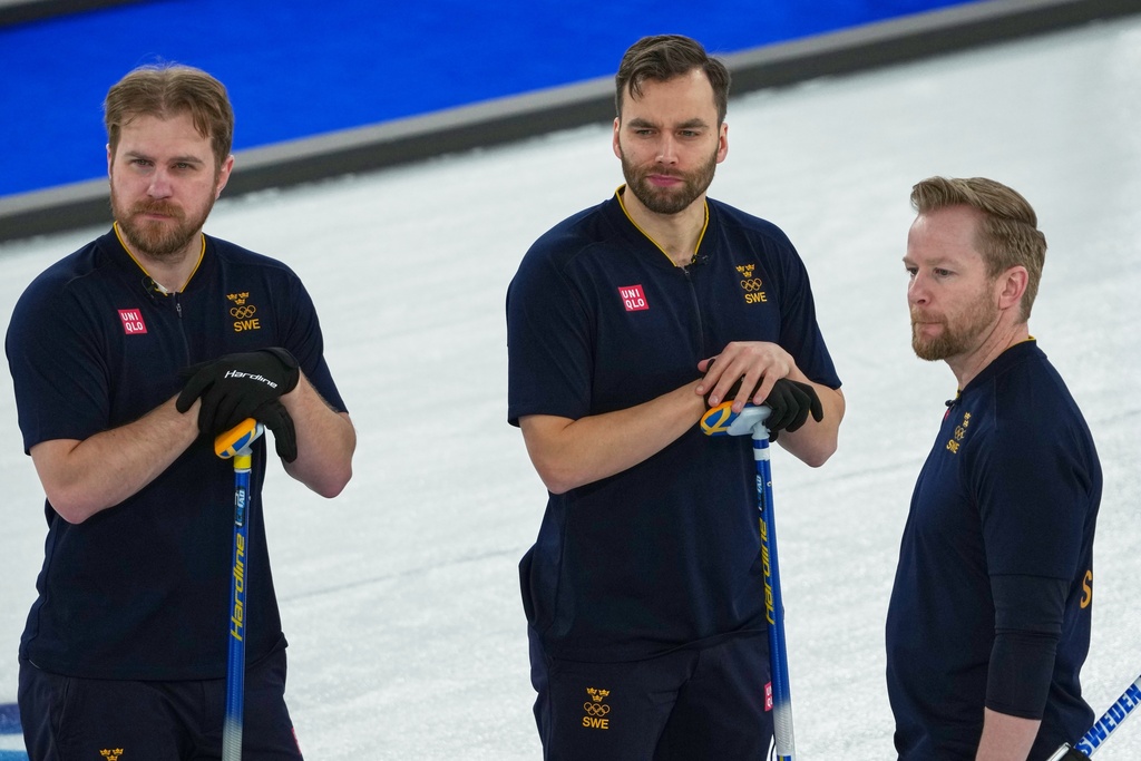Defending champion Sweden pushed to brink of elimination from Olympic men's curling