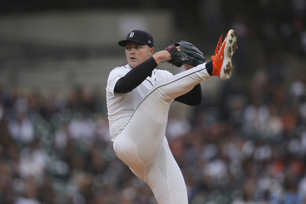 Detroit Tigers pitcher Tarik Skubal throws against the Chicago White Sox during the first inning of a baseball game Saturday, Sept. 6, 2025, in Detroit. (AP Photo/Paul Sancya)