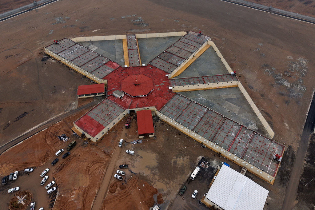 An aerial view shows the al-Aqtan prison after government troops took control of it from the Kurdish-led Syrian Democratic Forces, SDF, in Raqqa, northeastern Syria, Friday, Jan. 23, 2026. (AP Photo/Ghaith Alsayed)
