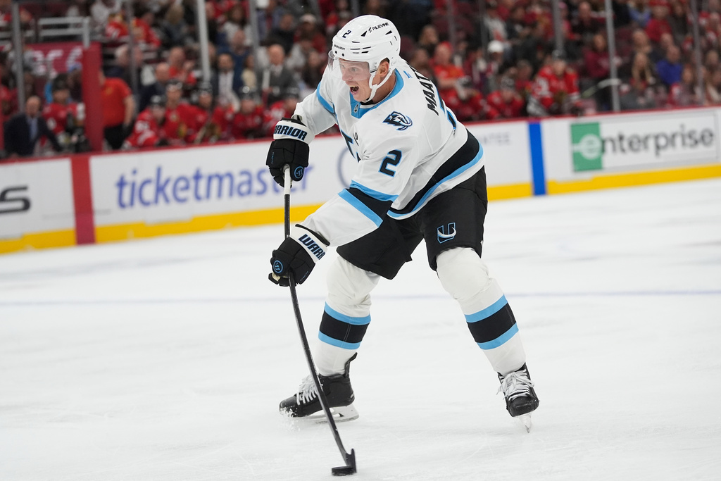 Utah Mammoth defenseman Olli Määttä shoots the puck during the second period of an NHL hockey game against the Chicago Blackhawks, Monday, Oct. 13, 2025, in Chicago. (AP Photo/Erin Hooley)