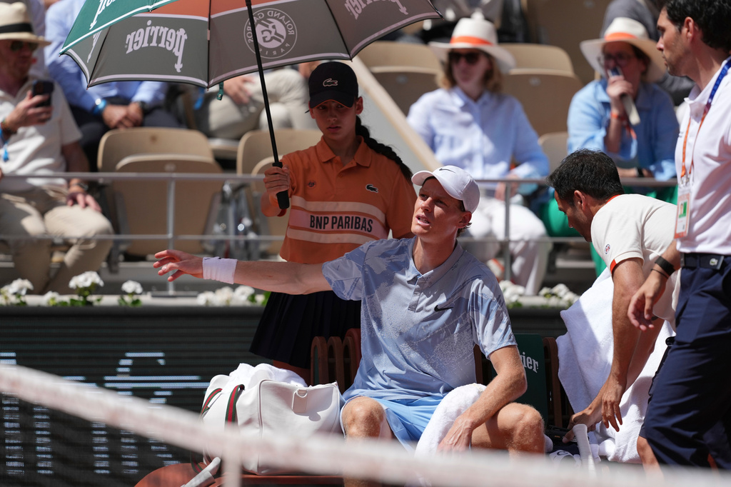 Jannik Sinner of Italy reacts during a break at the second round men's singles tennis match against Juan Manuel Cerundolo of Argentina at the French Open tennis tournament in Paris, Thursday, May 28, 2026. (AP Photo/Thibault Camus)