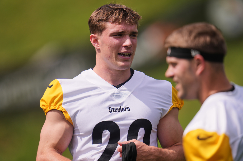 FILE - Pittsburgh Steelers Eli Heidenreich participates in the NFL team's camp in Latrobe, Pa., Wednesday, July 29, 2026. (AP Photo/Gene J. Puskar, file)