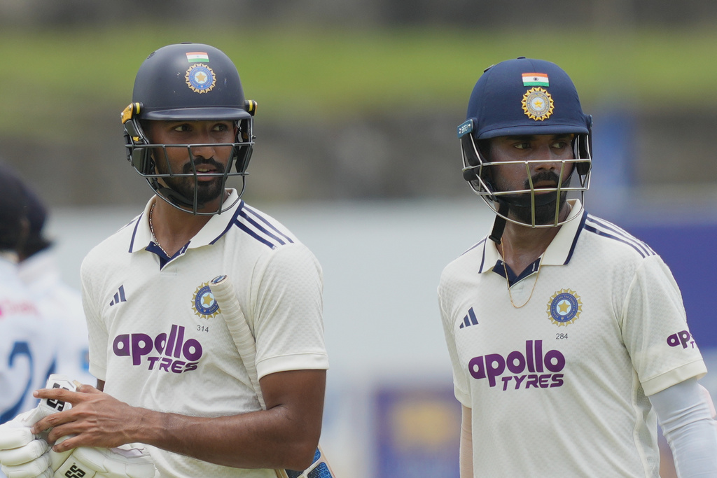 India's Devdutt Padikkal, left, and KL Rahul leave the field for lunch break during the day one of the first cricket test match between Sri Lanka and India in Galle, Sri Lanka, Saturday, Aug. 15, 2026. (AP Photo/Eranga Jayawardena)