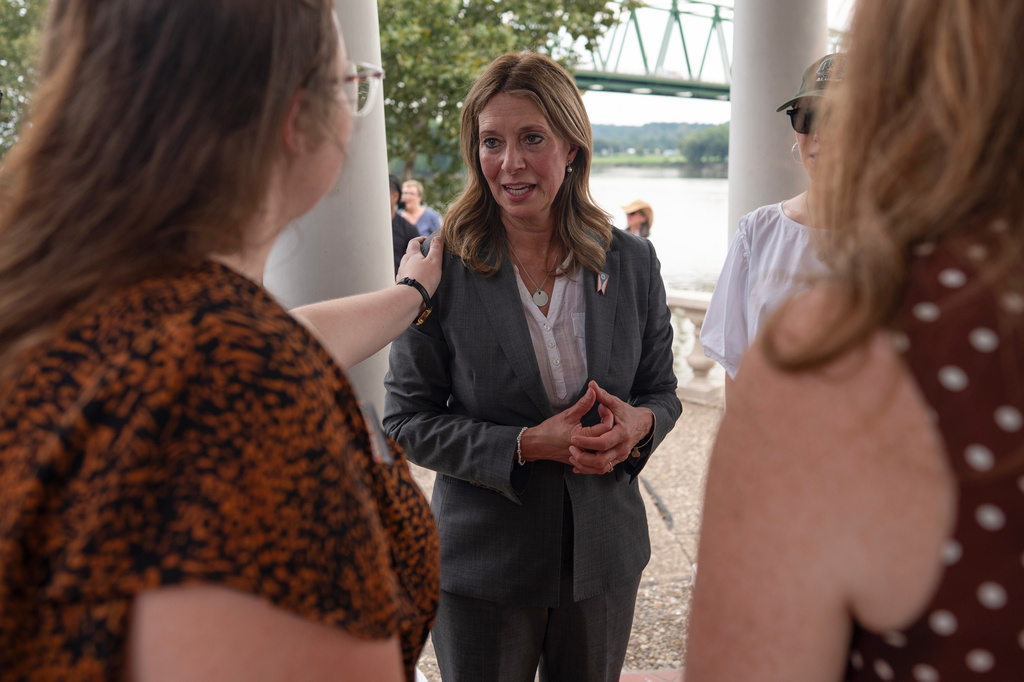 Democratic gubernatorial candidate Dr. Amy Acton speaks with supporters during a campaign event along the Ohio River, in Marietta, Ohio, Thursday, Sept. 17, 2026. (AP Photo/Carolyn Kaster)