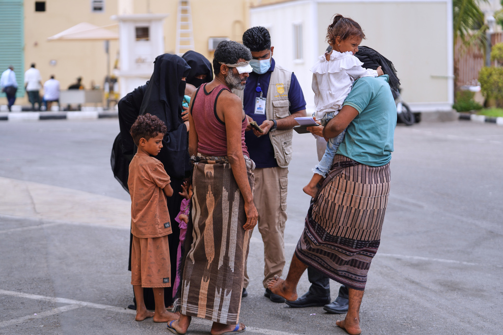 Displaced Yemenis from the west coast, register to receive free medical care at The Prince Mohammed bin Salman Hospital in Aden, Yemen, Wednesday, Sept. 16, 2026. (AP Photo/Abdulnasser Alseddik)