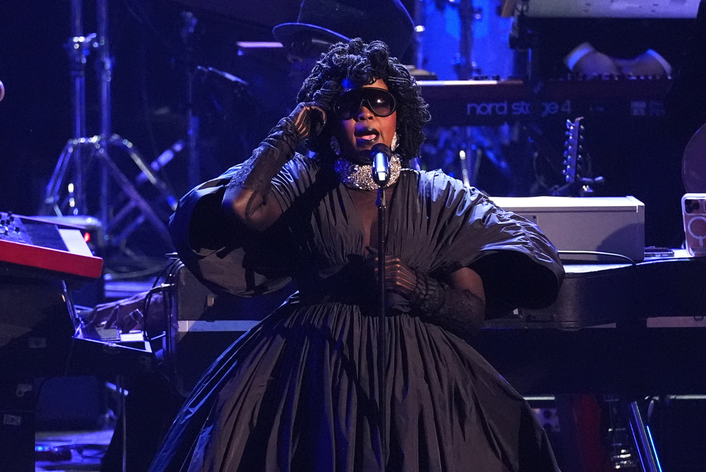 Lauryn Hill performs an in memoriam tribute during the 68th annual Grammy Awards on Sunday, Feb. 1, 2026, in Los Angeles. (AP Photo/Chris Pizzello)