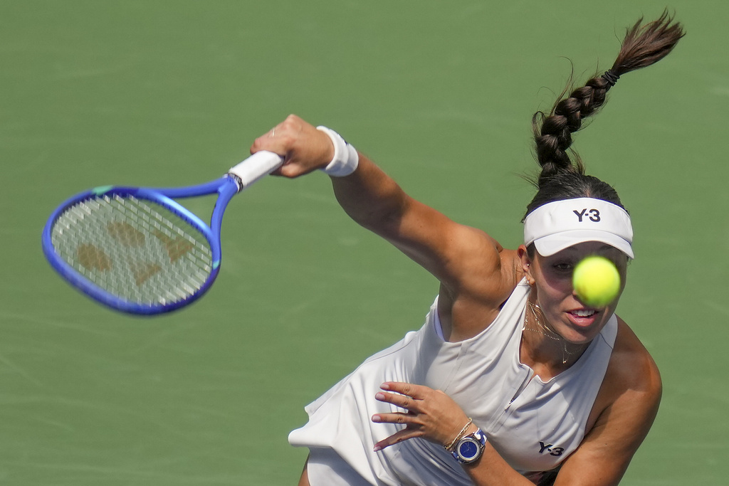 Jessica Pegula, of the United States, serves to Barbora Krejcikova, of the Czech Republic, during the quarterfinal round of the US Open tennis championships, Tuesday, Sept. 2, 2025, in New York. (AP Photo/Kirsty Wigglesworth)
