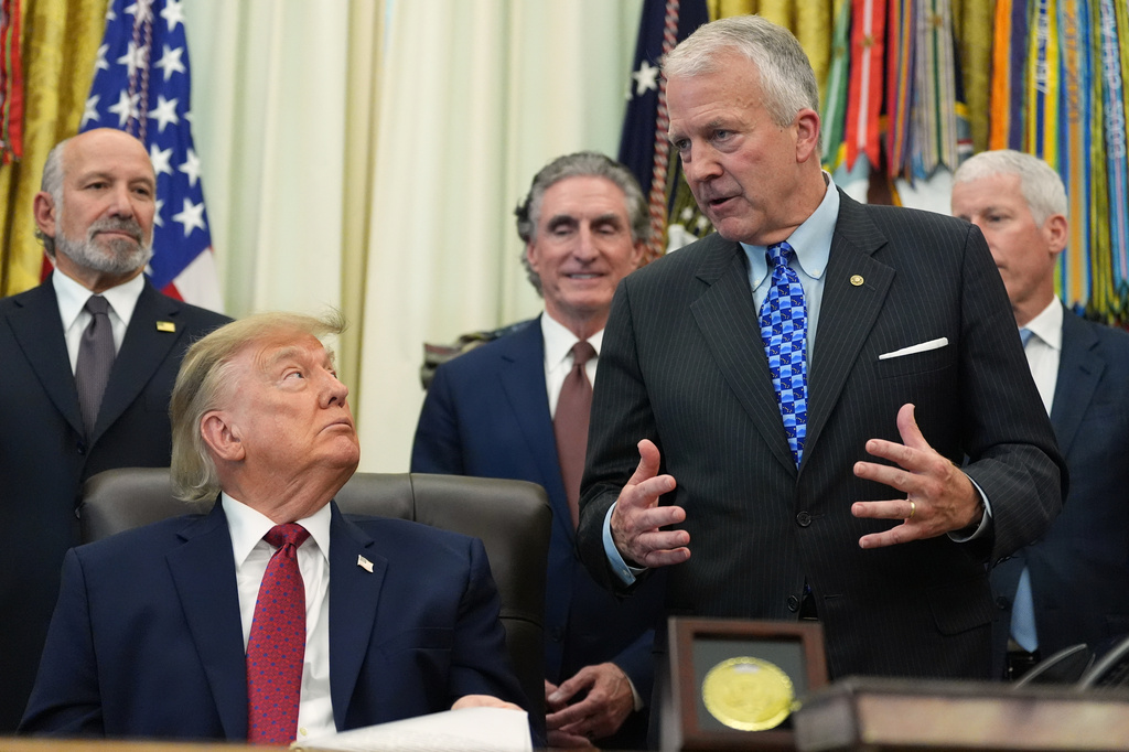 Sen. Dan Sullivan, R-Alaska, speaks in the Oval Office of the White House, Wednesday, Sept. 30, 2026, in Washington, as President Donald Trump, Commerce Secretary Howard Lutnick, Interior Secretary Doug Burgum and Energy Secretary Chris Wright listen. (AP Photo/Alex Brandon)
