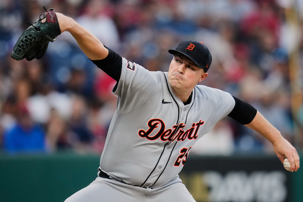Detroit Tigers' Tarik Skubal pitches in the first inning of a baseball game against the Cleveland Guardians in Cleveland, Tuesday, Sept. 23, 2025. (AP Photo/Sue Ogrocki)
