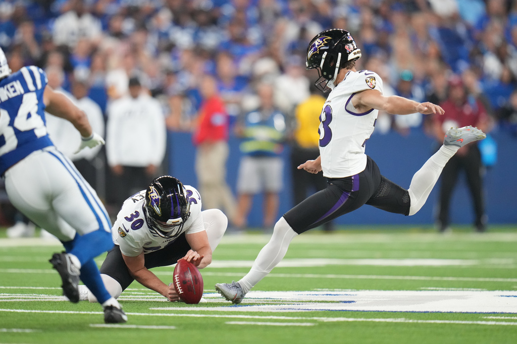 Baltimore Ravens' Tyler Loop makes a field goal during the first half of an NFL football game against the Indianapolis Colts Sunday, Sept. 13, 2026, in Indianapolis. (AP Photo/Jeff Roberson)