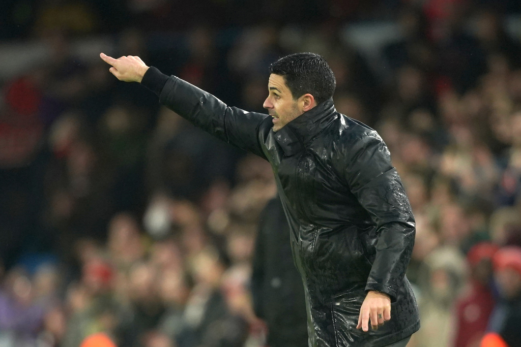 Arsenal's manager Mikel Arteta gives instructions to his players during the English Premier League soccer match between Leeds United and Arsenal in Leeds, England, Saturday, Jan. 31, 2026. (AP Photo/Ian Hodgson)