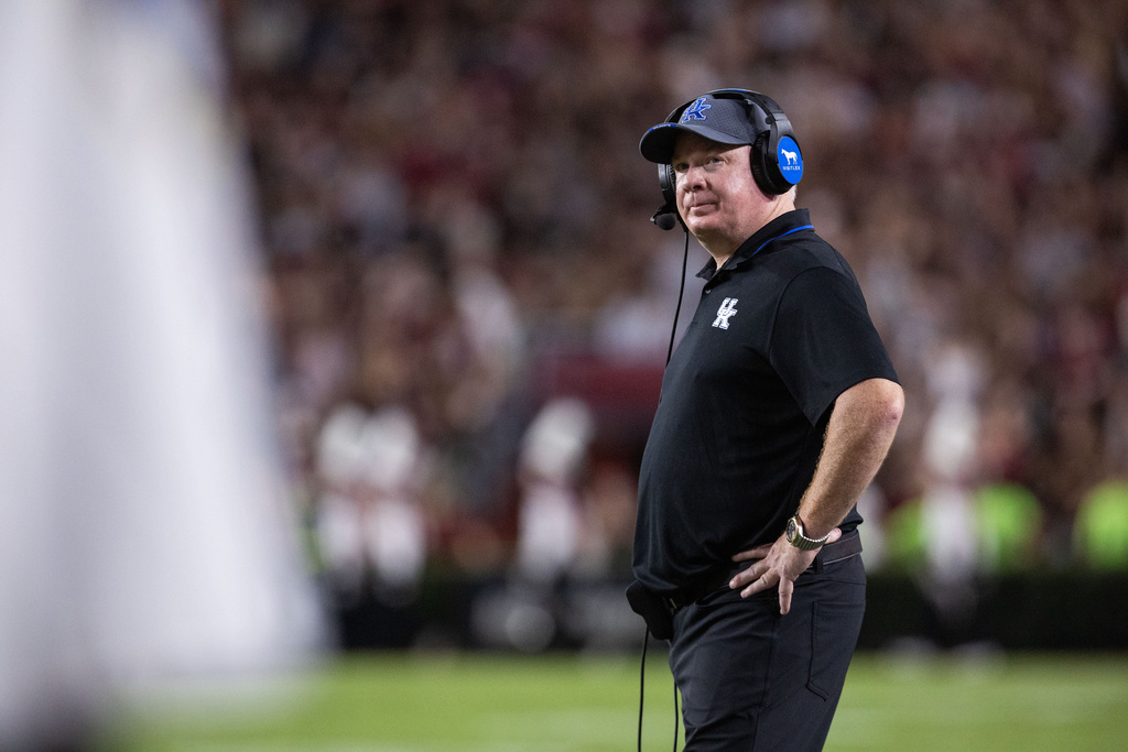Kentucky head coach Mark Stoops looks on during the first half against the South Carolina in an NCAA college football game, Saturday, Sept. 27, 2025, in Columbia, S.C. (AP Photo/Scott Kinser)