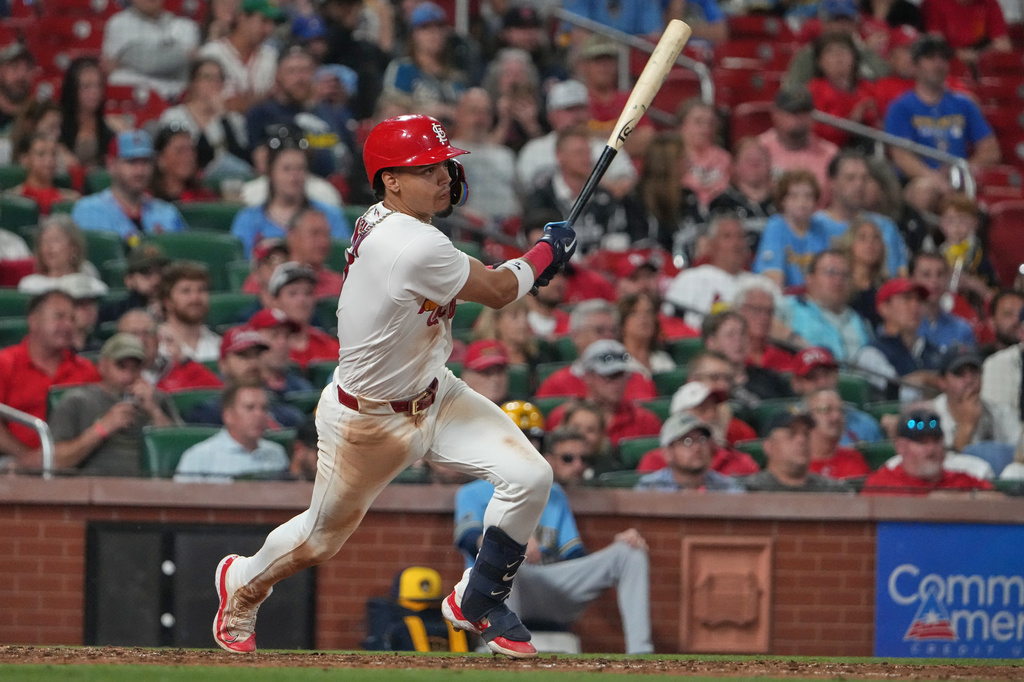 St. Louis Cardinals' Masyn Winn follows through on an RBI single during the seventh inning of a baseball game against Milwaukee Brewers Monday, May 4, 2026, in St. Louis. (AP Photo/Jeff Roberson)